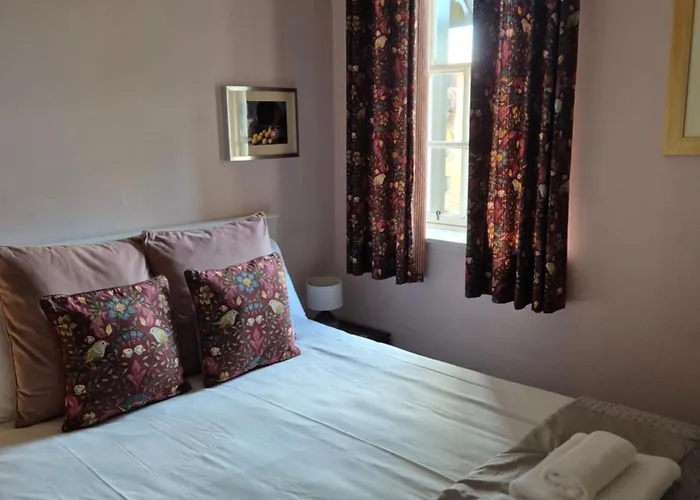 Dean Village Cottage